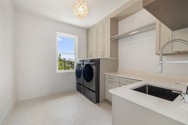 531 DANUBE AVENUE, Tampa, FL 33606