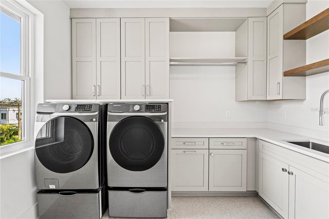 531 DANUBE AVENUE, Tampa, FL 33606