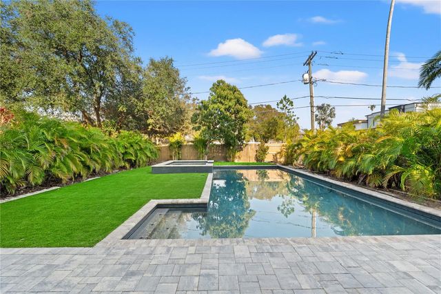 531 DANUBE AVENUE, Tampa, FL 33606