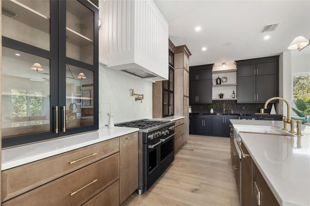 531 DANUBE AVENUE, Tampa, FL 33606