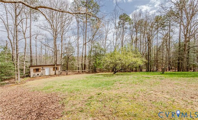 8225 Old Roxbury Rd, Quinton, VA 23141