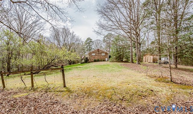 8225 Old Roxbury Rd, Quinton, VA 23141