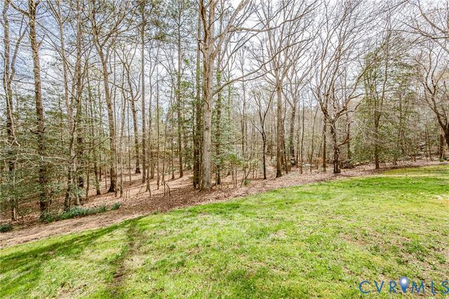 8225 Old Roxbury Rd, Quinton, VA 23141