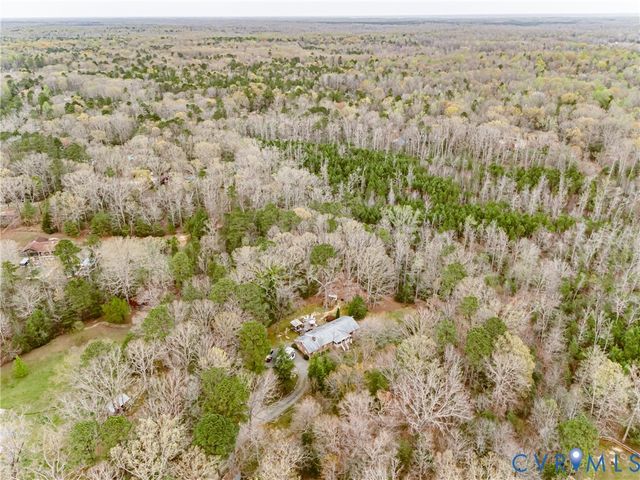 8225 Old Roxbury Rd, Quinton, VA 23141