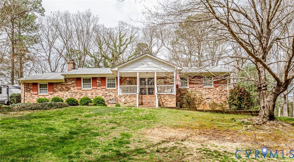 8225 Old Roxbury Rd, Quinton, VA 23141