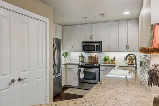 411 W 7th Street 405, Fort Worth, TX 76102