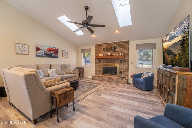 301 Cheestana Way, Loudon, TN 37774