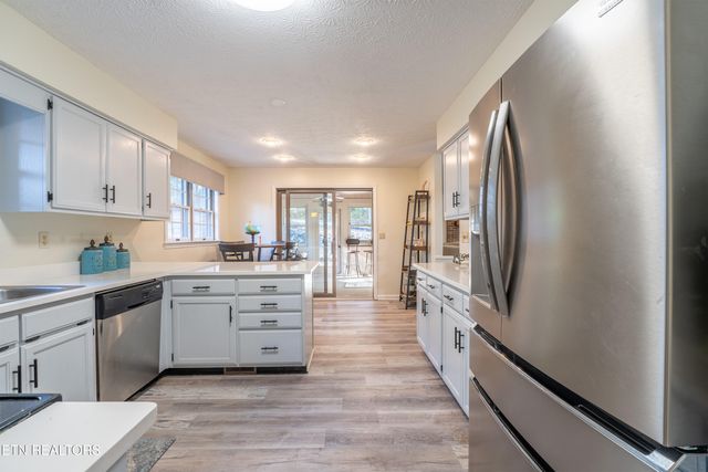 301 Cheestana Way, Loudon, TN 37774