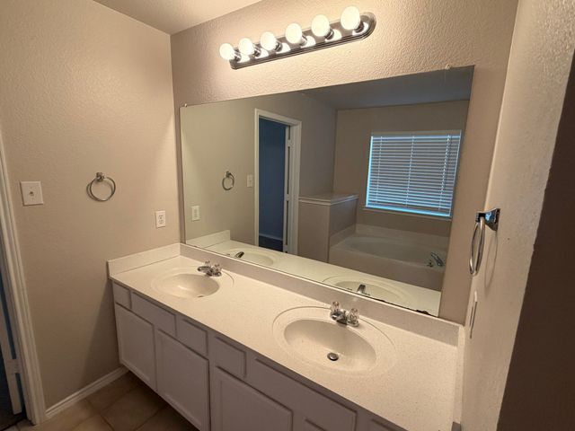 208 Tripp Trail, Denton, TX 76207