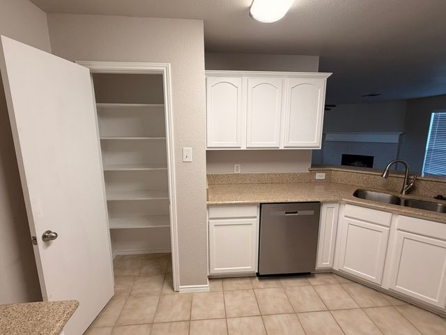 208 Tripp Trail, Denton, TX 76207