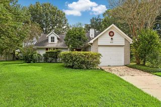910 Country Place Blvd, Pearland, TX 77584
