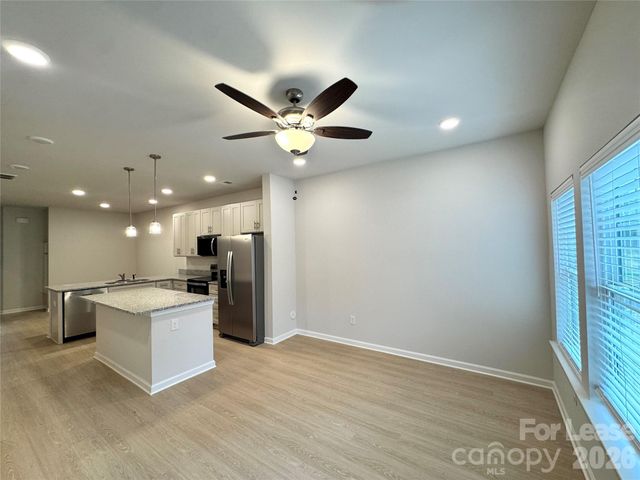 4700 Prosperity Church Road 6409, Charlotte, NC 28269