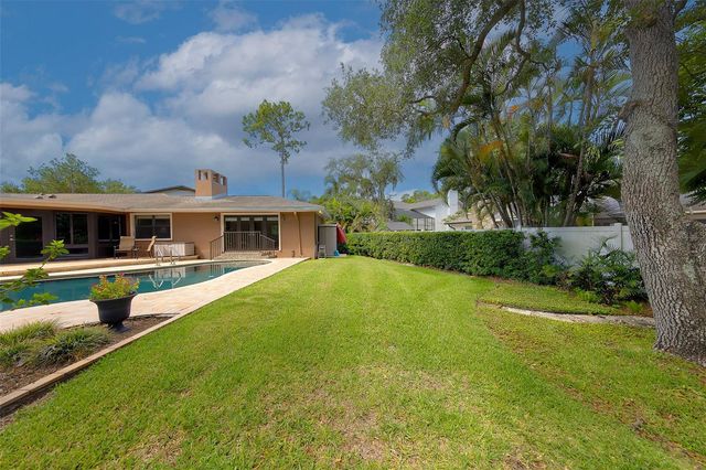 2943 WHISPER LANE N, Clearwater, FL 33762