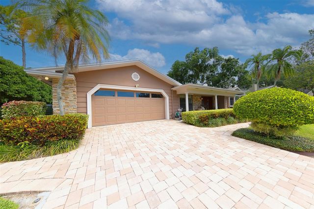 2943 WHISPER LANE N, Clearwater, FL 33762