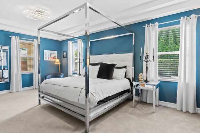 717 NE 22nd Dr, Wilton Manors, FL 33305