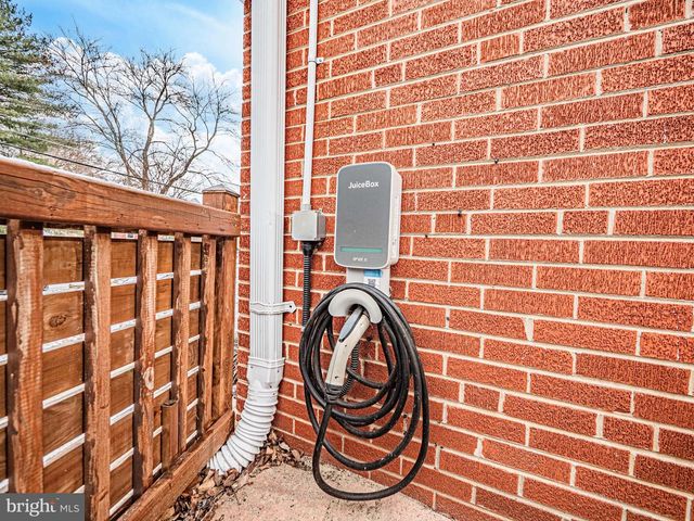 413 SILVER ROCK RD, Rockville, MD 20851