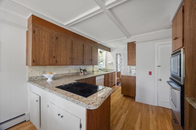 56 Rockdale, Lynn, MA 01904