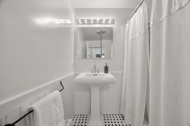 56 Rockdale, Lynn, MA 01904