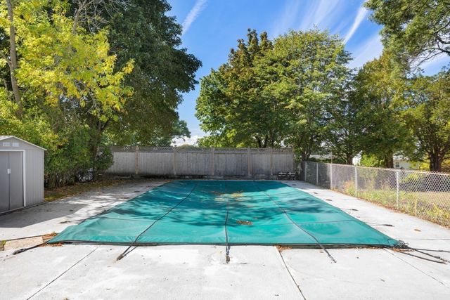 56 Rockdale, Lynn, MA 01904