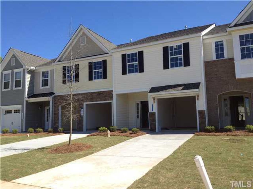 1124 Falcon Ridge Lane, Morrisville, NC 27560