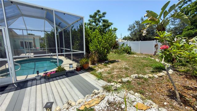 2215 ALVARADO LANE, Sarasota, FL 34231