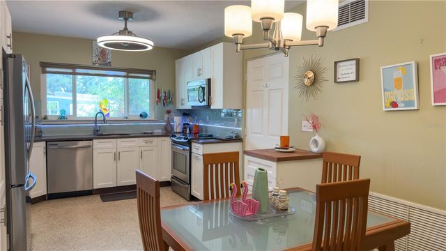 2215 ALVARADO LANE, Sarasota, FL 34231
