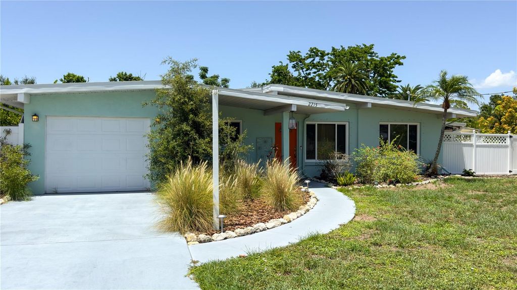 2215 ALVARADO LANE, Sarasota, FL 34231