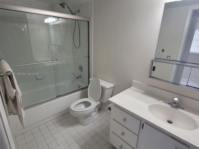 2600 Collins Ave 401, Miami Beach, FL 33140