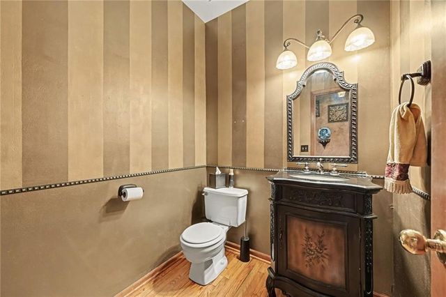 8225 NW Weatherby Drive, Weatherby Lake, MO 64152