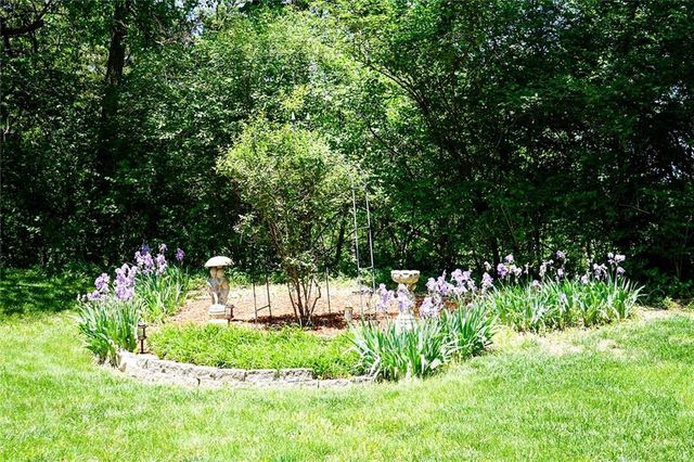 8225 NW Weatherby Drive, Weatherby Lake, MO 64152
