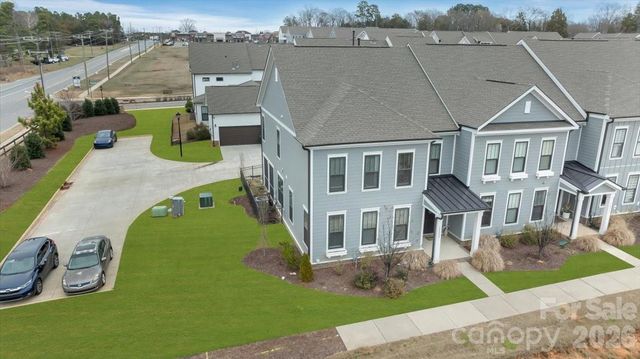 10220 Meeting House Drive NW, Huntersville, NC 28078