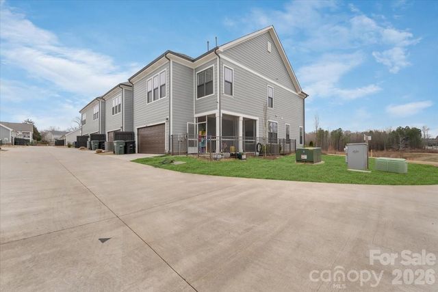 10220 Meeting House Drive NW, Huntersville, NC 28078