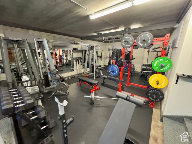 1933 N 1700 W, Farr West, UT 84404