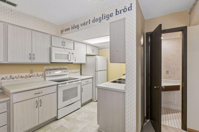 2630 Alabama Avenue S, Saint Louis Park, MN 55416