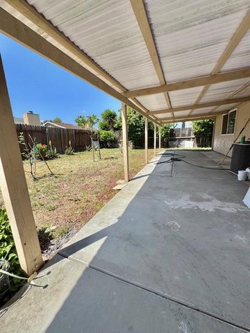 8204 Essen Way, Sacramento, CA 95823
