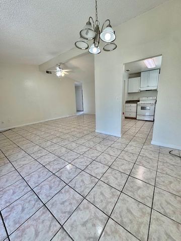 8204 Essen Way, Sacramento, CA 95823