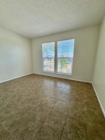 8204 Essen Way, Sacramento, CA 95823