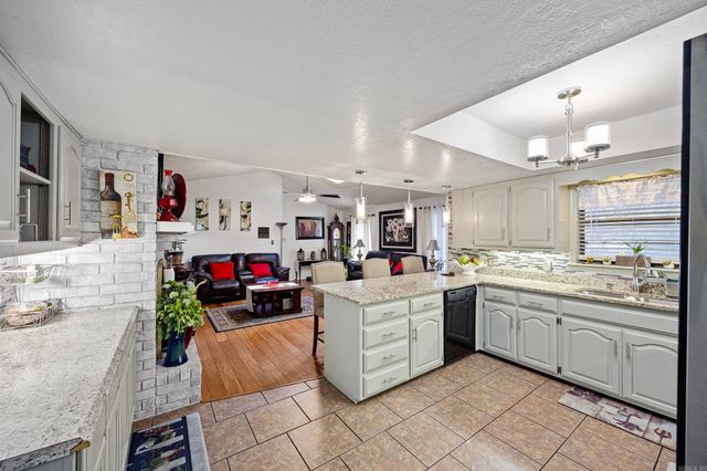 316 Craigwood Circle, Russellville, AR 72801