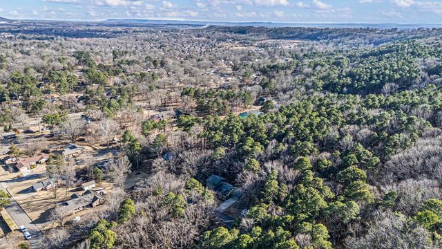 316 Craigwood Circle, Russellville, AR 72801