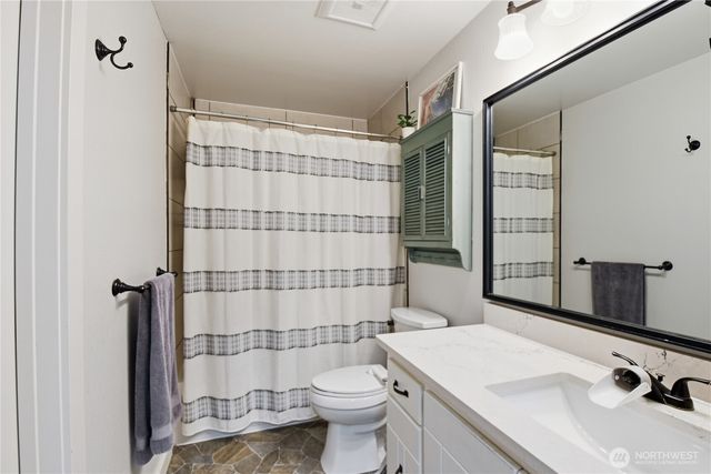 422 216th Street SW, Bothell, WA 98021