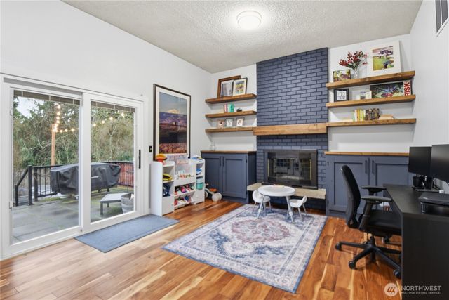 422 216th Street SW, Bothell, WA 98021