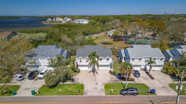 525 OCEANVIEW AVENUE, Palm Harbor, FL 34683
