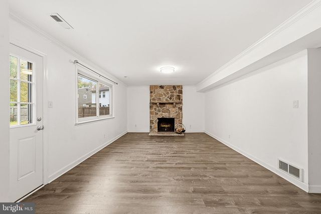 26 LAKESIDE DR, Marlton, NJ 08053