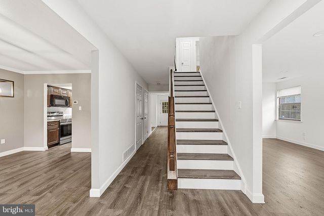26 LAKESIDE DR, Marlton, NJ 08053