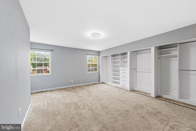 26 LAKESIDE DR, Marlton, NJ 08053