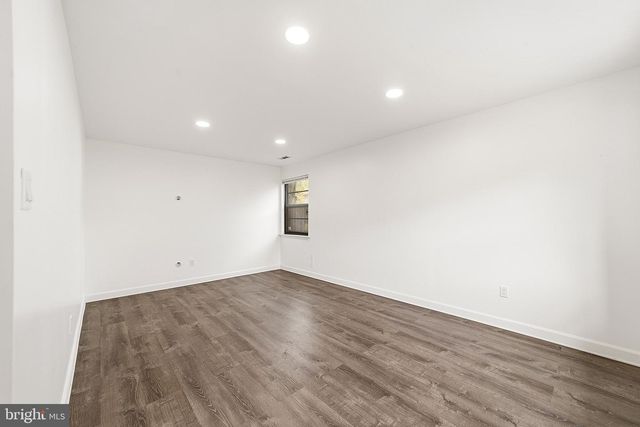 26 LAKESIDE DR, Marlton, NJ 08053