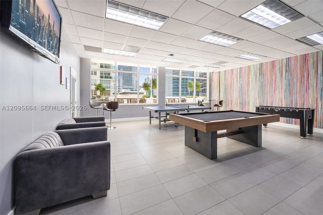 1200 Brickell Bay Dr 4220, Miami, FL 33131