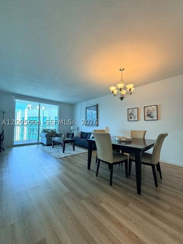 1200 Brickell Bay Dr 4220, Miami, FL 33131