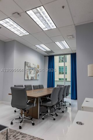 1200 Brickell Bay Dr 4220, Miami, FL 33131