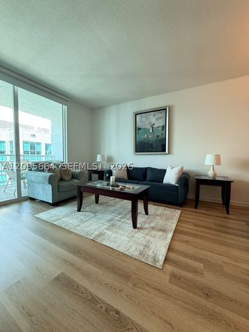 1200 Brickell Bay Dr 4220, Miami, FL 33131